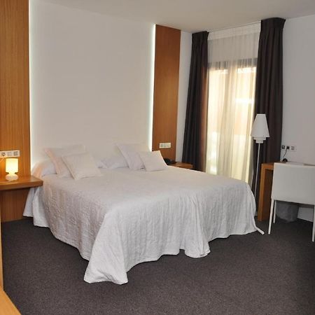 Toral Hotel ليون الغرفة الصورة