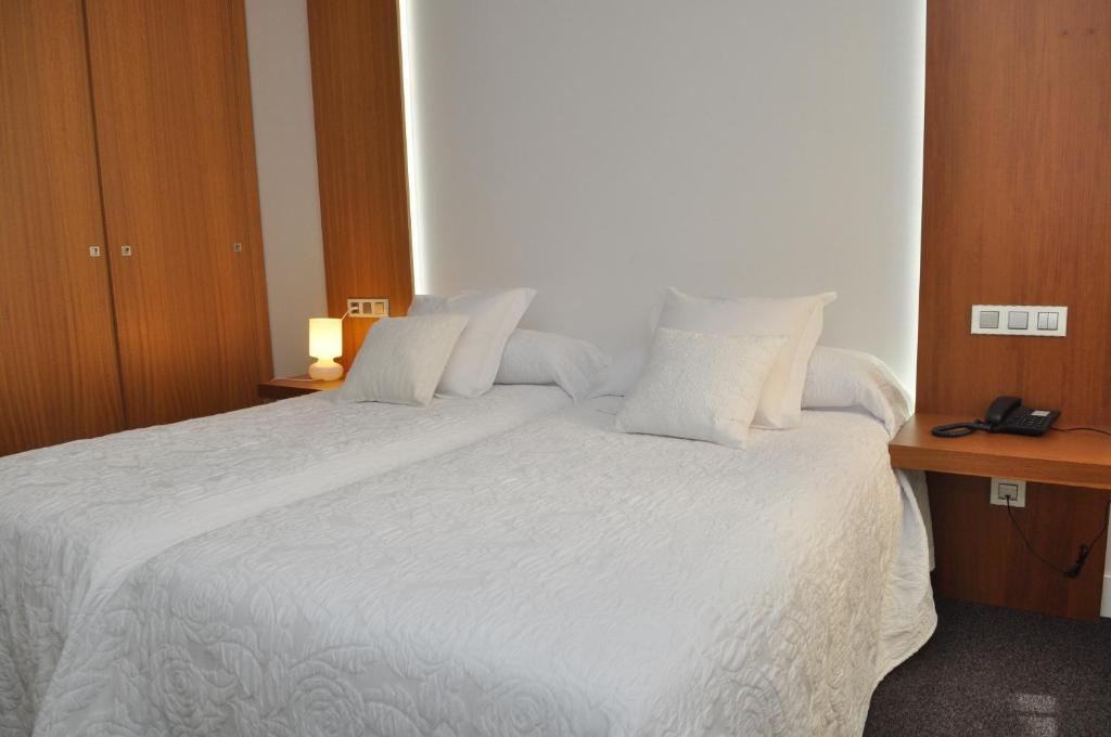 Toral Hotel ليون الغرفة الصورة
